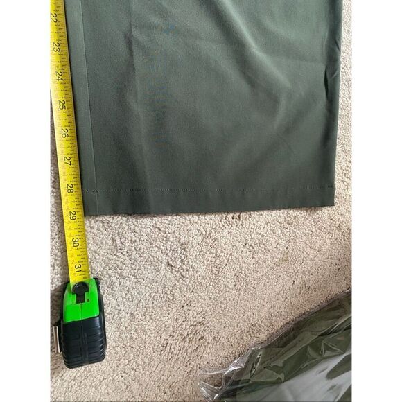 GapFit wide leg woman’s activewear pants - Picture 9 of 10